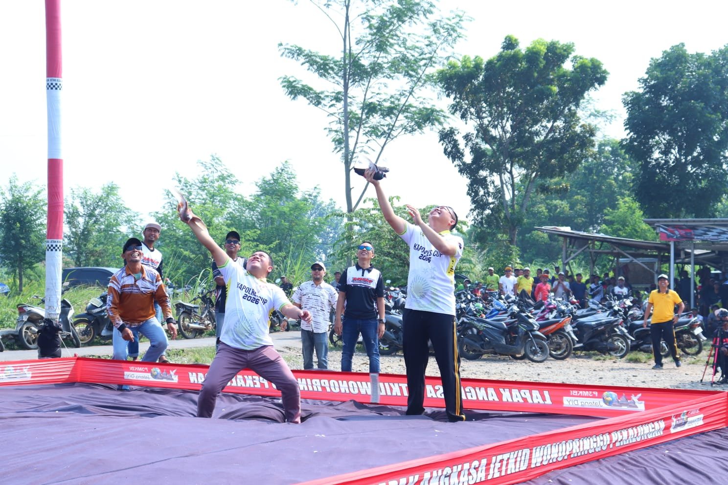 Kapolres Cup 2026 Meriahkan Hari Bhayangkara ke-80, Ratusan Pecinta Merpati Kolong Padati Lapak Angkasa Wonopringgo