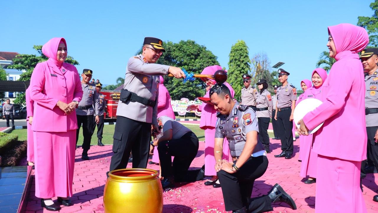 45 Personel Polres Pekalongan Naik Pangkat, Kapolres: Pangkat Baru Adalah Amanah untuk Meningkatkan Profesionalisme