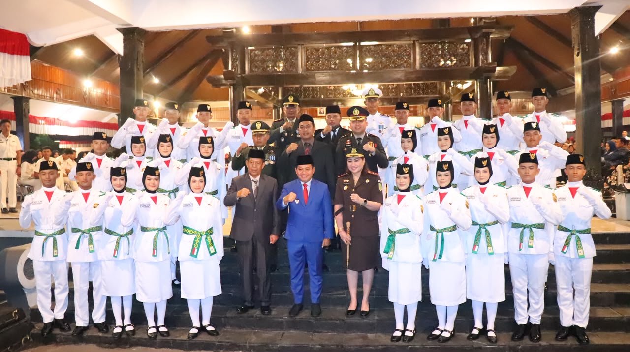 Paskibraka Kabupaten Pekalongan 2026 Dikukuhkan, Sukirman: Jalankan Amanah dengan Kehormatan