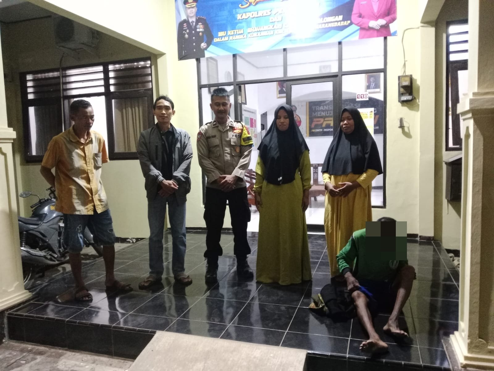 Kakek Tersesat Akhirnya Bertemu Keluarga, Kepedulian Warga dan Kesigapan Polsek Karangdadap Hadirkan Momen Haru