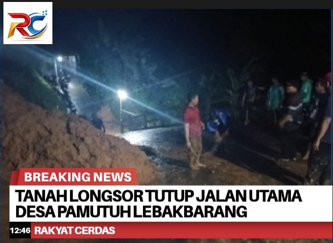 Tanah Longsor Tutup Jalan Utama Desa Pamutuh, Warga dan Aparat Bergerak Cepat Lakukan Evakuasi