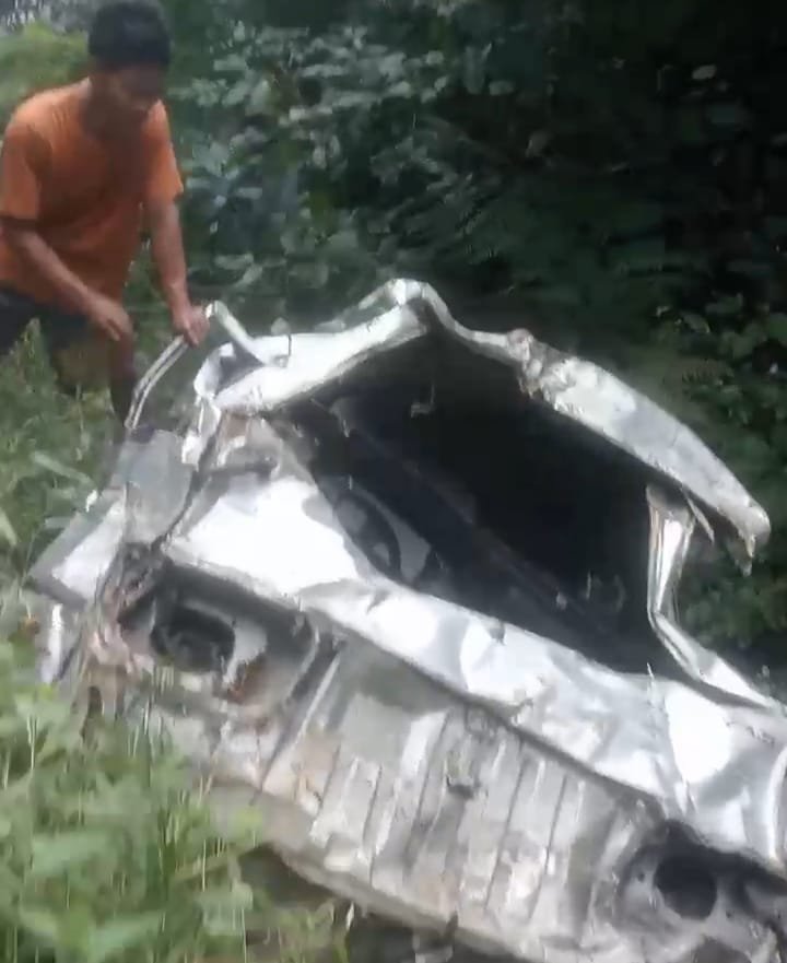 Mobil Terperosok ke Jurang di Lebakbarang, Tiga Korban Dilarikan ke RSUD Kajen
