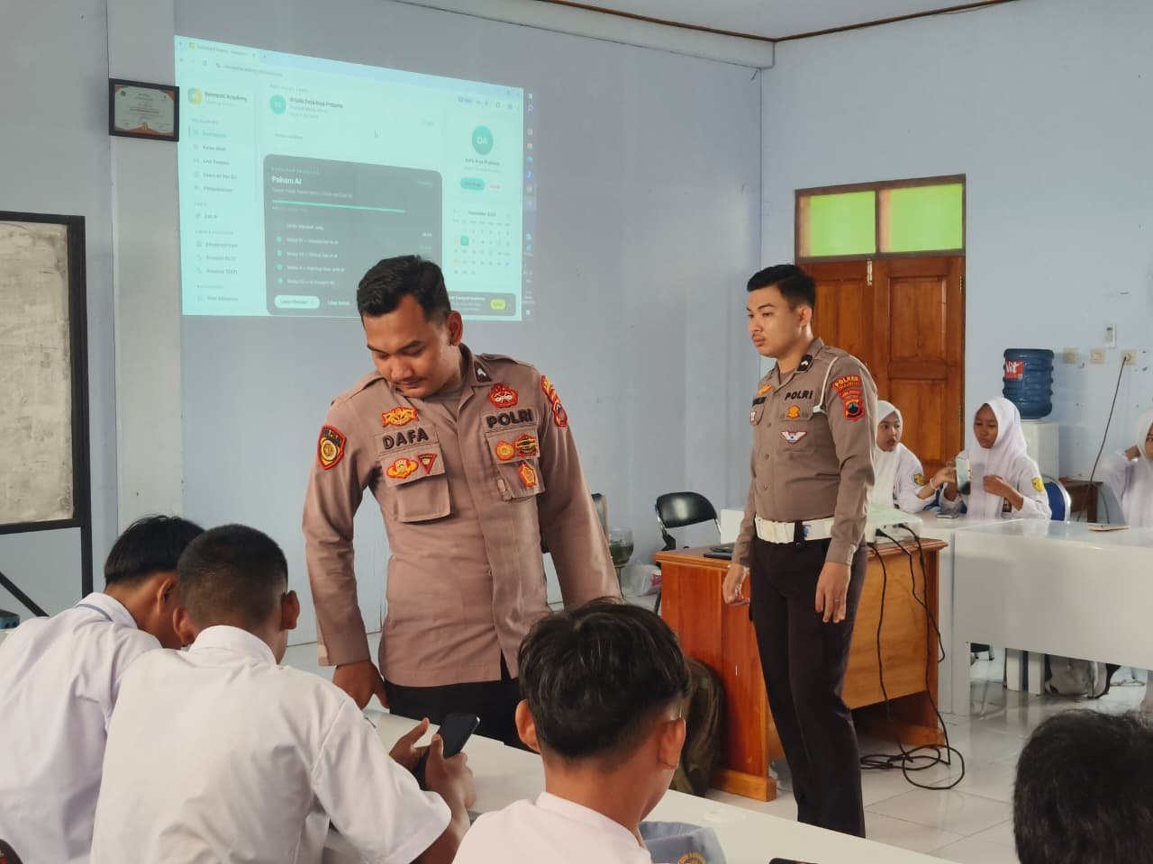 Polres Pekalongan Gelar Pelatihan Program Paham AI bagi 147 Siswa